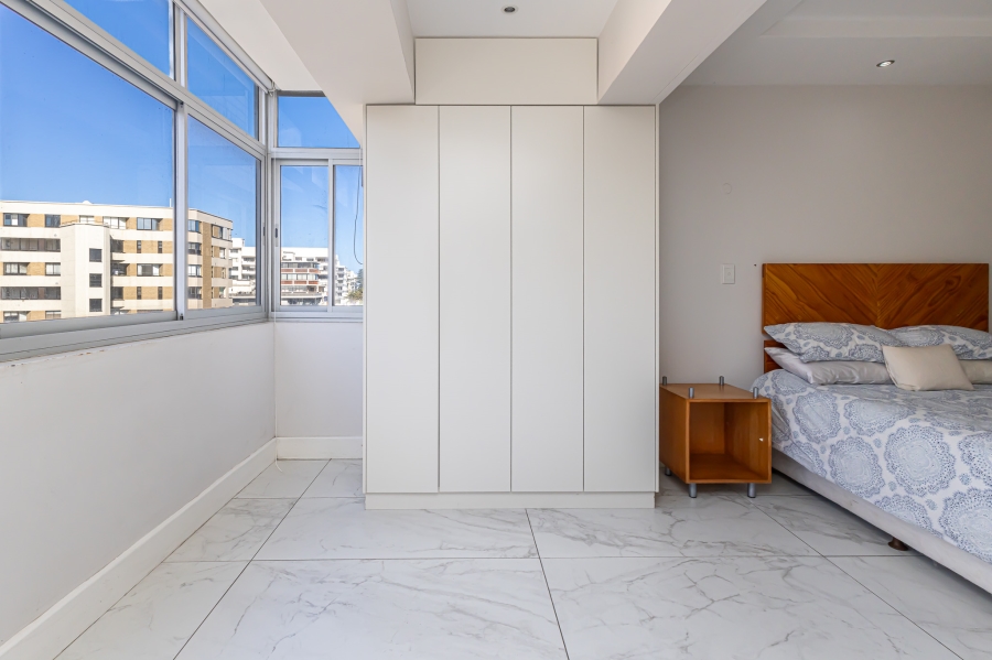 To Let 1 Bedroom Property for Rent in Sea Point Western Cape